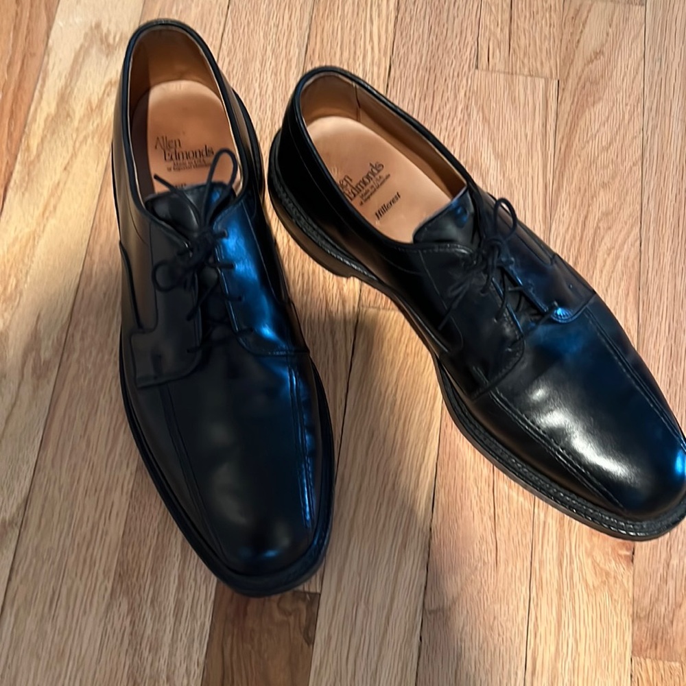 Men’s Allen Edmonds Hillcrest, full leather shoe, black size 11.5D